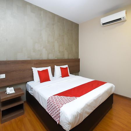 Super Oyo 977 Hong Kong Suites Miri Exterior photo