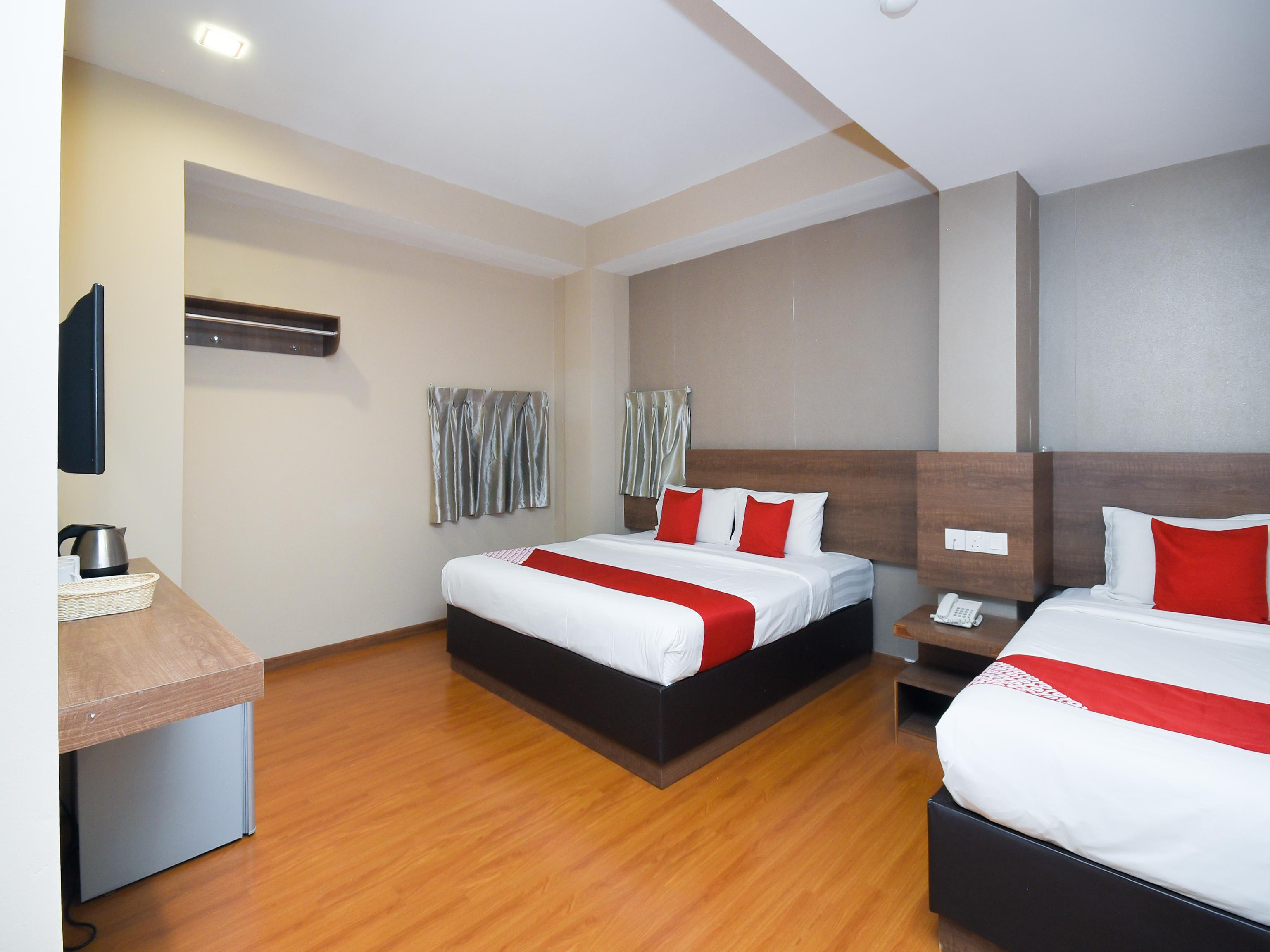 Super Oyo 977 Hong Kong Suites Miri Exterior photo