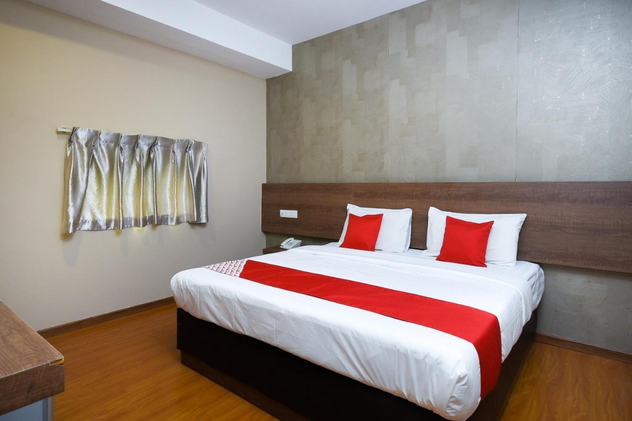 Super Oyo 977 Hong Kong Suites Miri Exterior photo