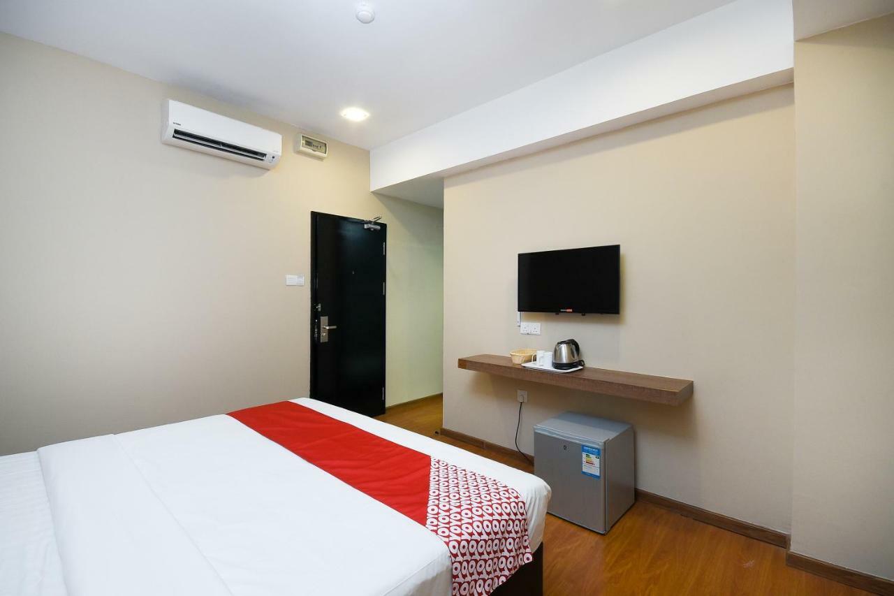 Super Oyo 977 Hong Kong Suites Miri Exterior photo